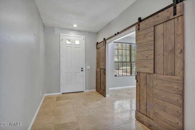 Building Photo - 2717 E Teakwood Pl