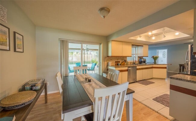 Building Photo - 795 San Salvador Dr