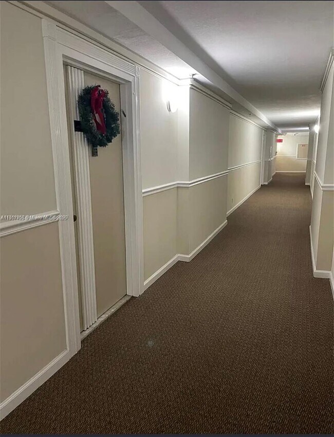 Building Photo - 16909 N Bay Rd