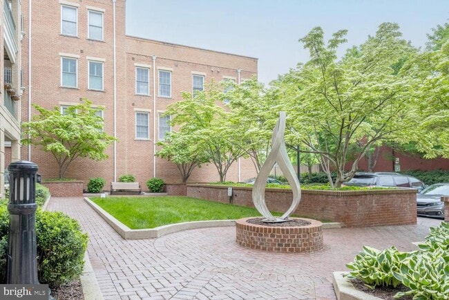 Building Photo - 1115 Cameron St