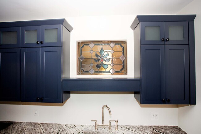 Building Photo - 65 S 5th St