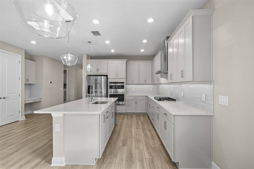 Building Photo - 17534 Savory Mist Cir