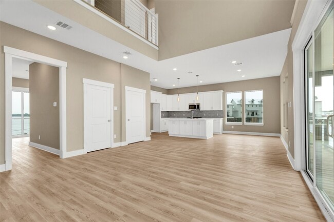 Building Photo - 28 Cmdr. Runco Ln