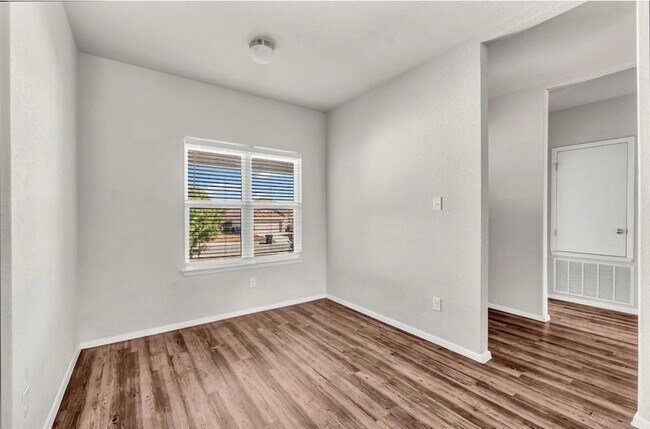 Building Photo - 322 Franchi Wy