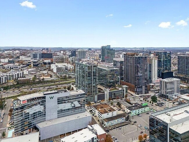 Building Photo - 1212 Demonbreun St