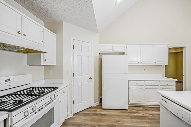Building Photo - 816 Ravins Way