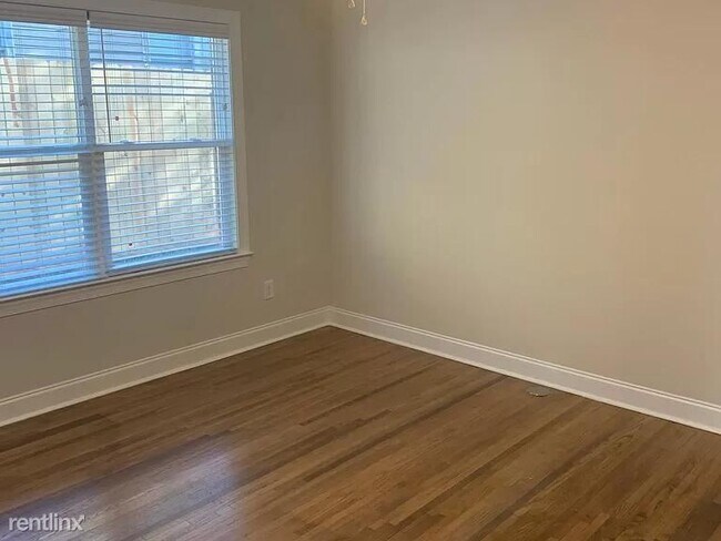 Building Photo - 2 br, 1 bath House - 2328 Rozzelles Ferry Rd