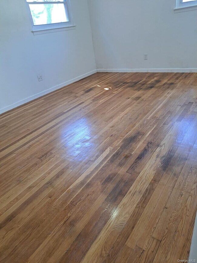 Building Photo - 115-30 Inwood St