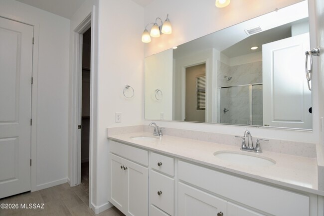 Building Photo - 10703 W Walker Brown Dr
