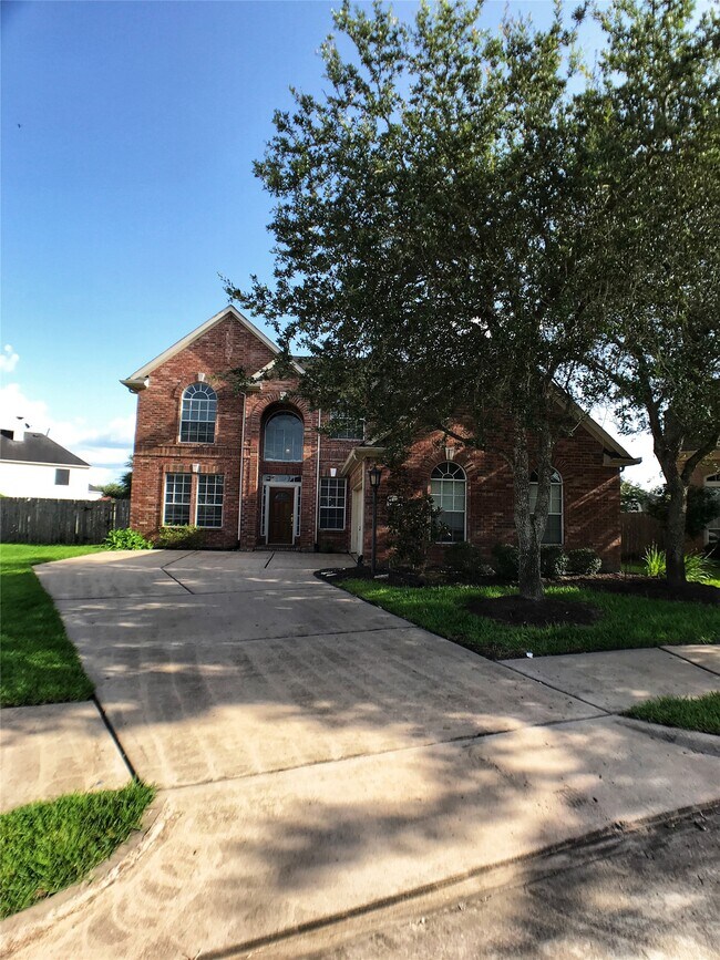 Building Photo - 6323 Sunset Cove Ln