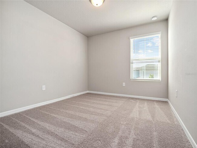 Building Photo - 658 Legacy Lp