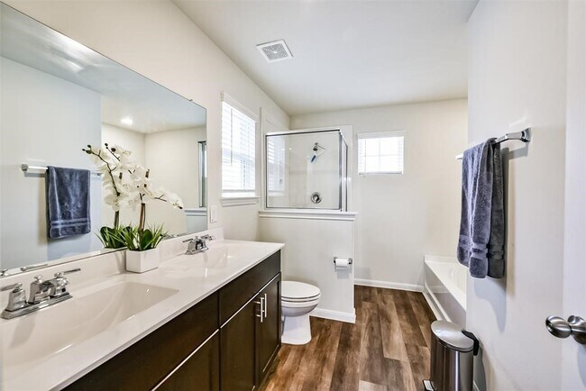 Building Photo - 11627 Braemar Village Dr