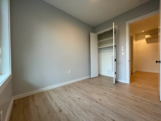 Building Photo - 27 Eldert St