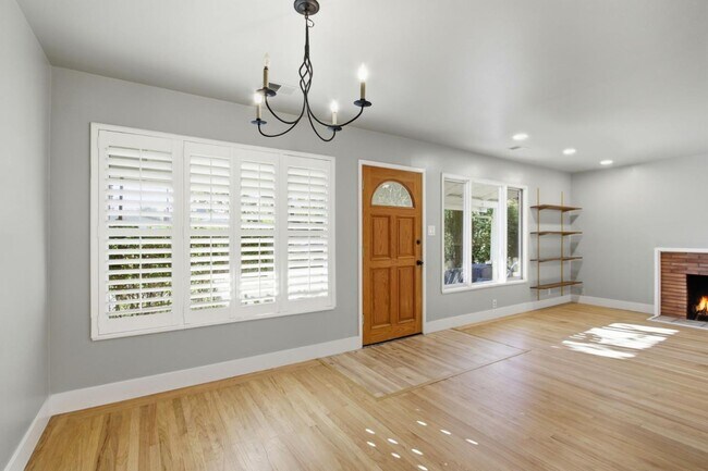 Building Photo - 2682 Coit Dr