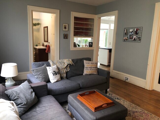 Building Photo - 130 College Ave NE