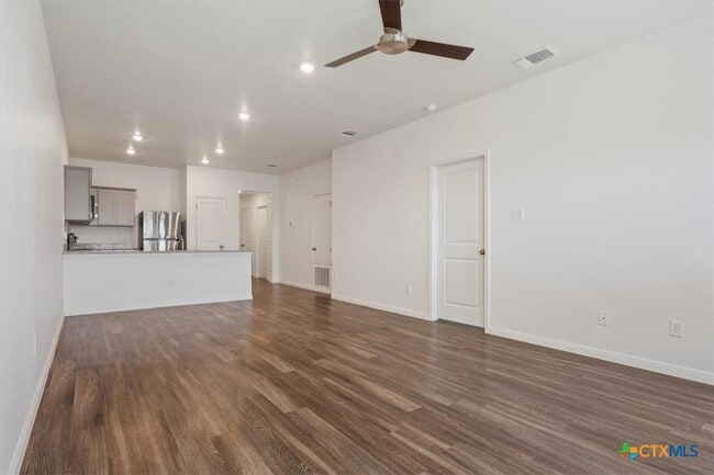 Building Photo - 5807 Betty Lou Dr