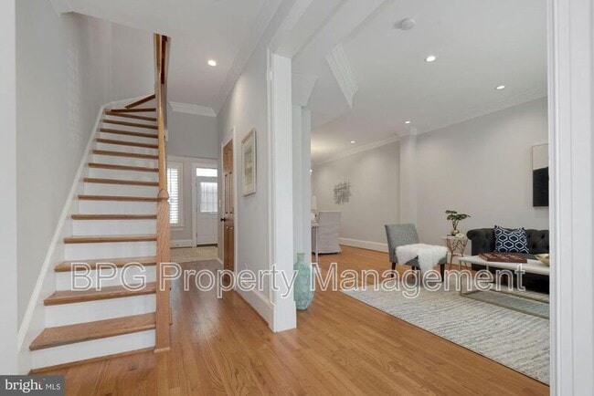 Building Photo - 431 Manor Pl NW