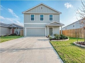 Building Photo - 817 Circle Wy