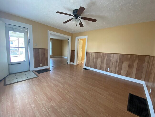 Building Photo - 413 Livingston Ave