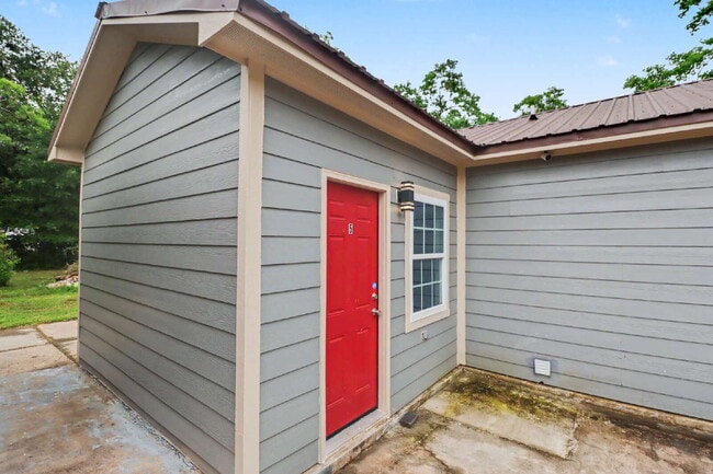 Building Photo - 1 bedroom for rent!