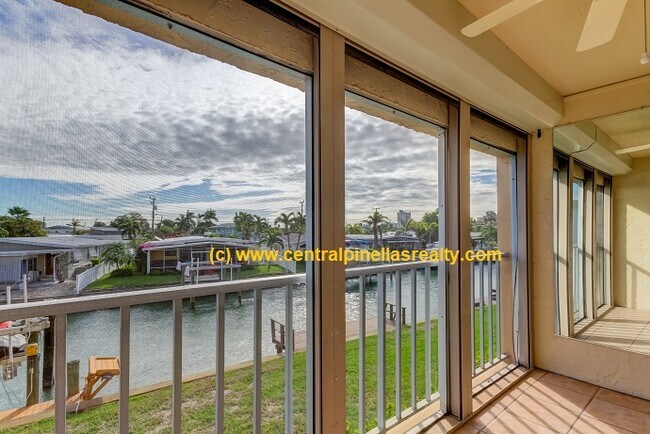 Building Photo - 175 116th Ave