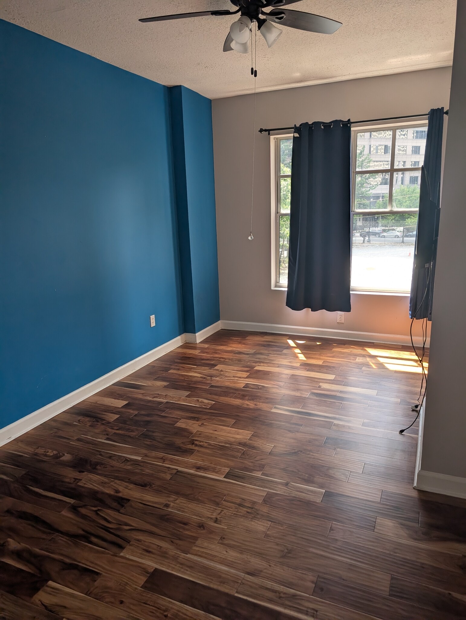 Bedroom with small walk-in closet. - 1101 Juniper St NE
