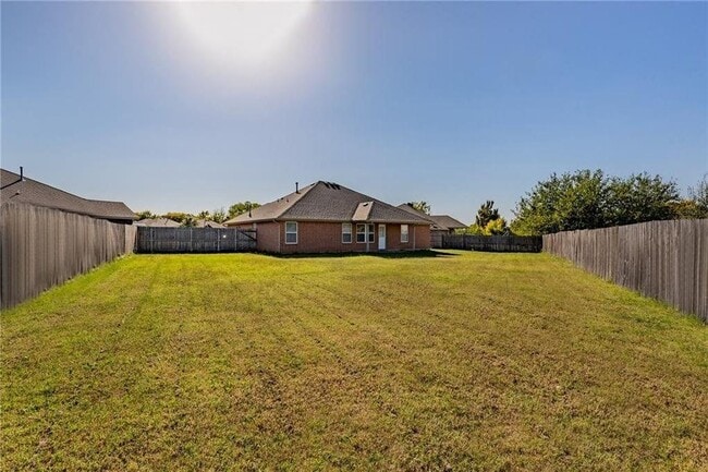 Building Photo - 1004 Mollie Rausch Ln