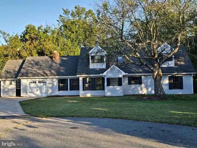 Building Photo - 68 Liberto Ln