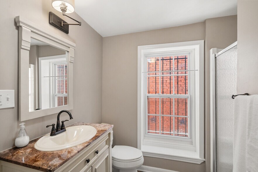 Building Photo - 1406 S St NW