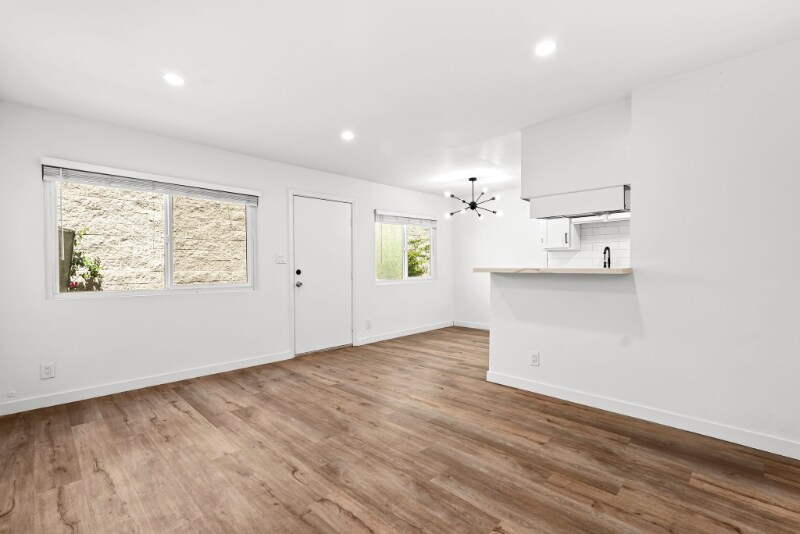 Building Photo - 5549 Fulcher Ave