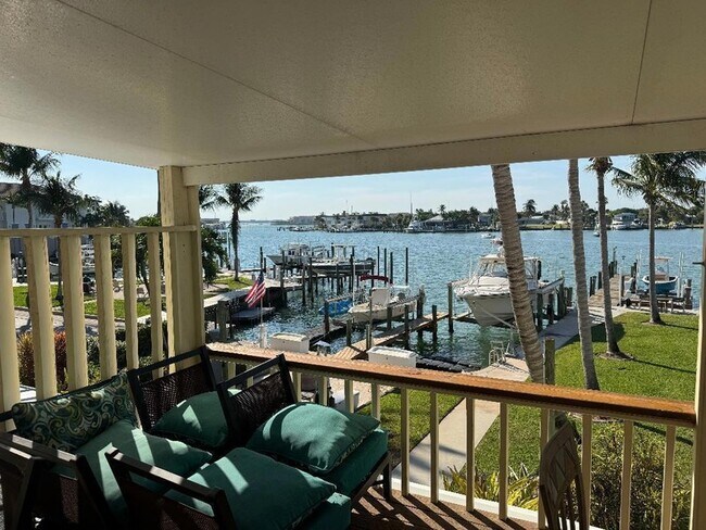 Building Photo - 409 Fernandina St