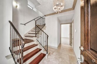 Building Photo - 5221 Eigel St