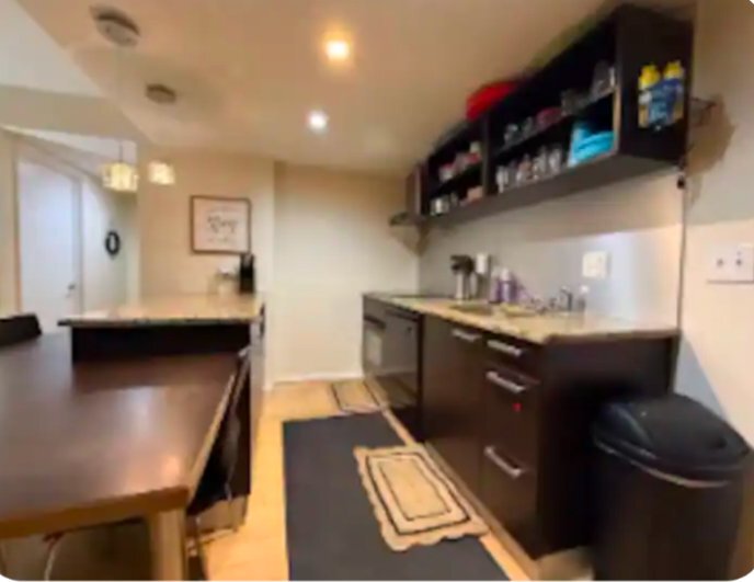 Building Photo - 701 S Madison Ave