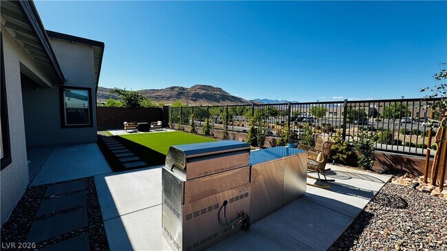 Building Photo - 9836 Starlight Ridge Ave
