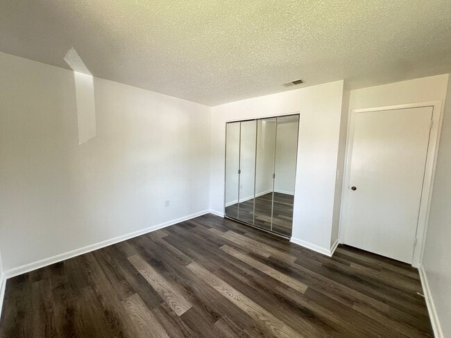 Building Photo - Great Apartment for rent!