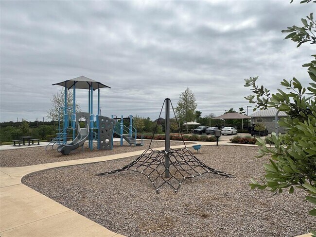Building Photo - 7511 Traylor Cv