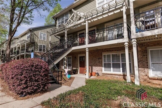 Building Photo - 660 Barnett Shoals Rd