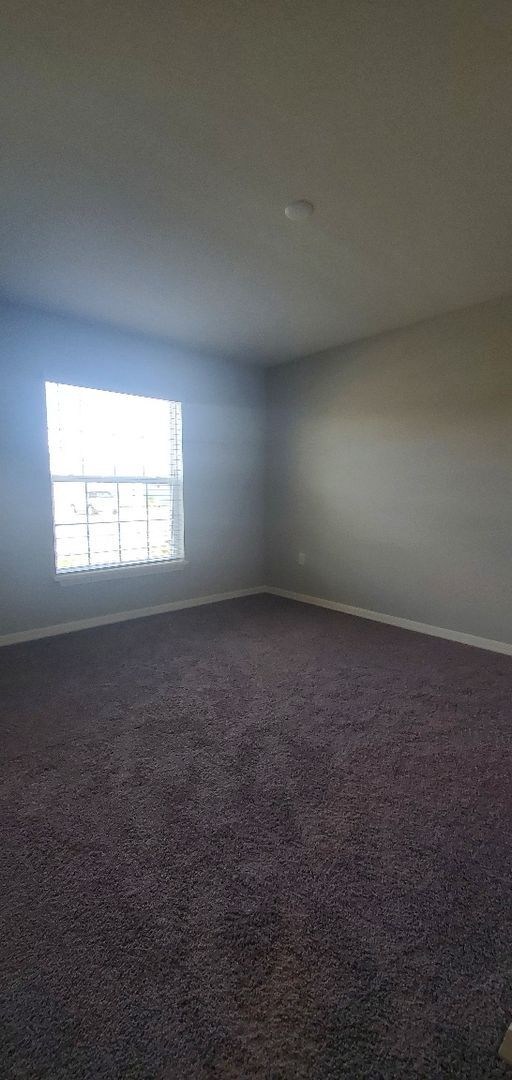 Building Photo - 4-Bedroom, 2-Bathroom in Villamar Winter Haven