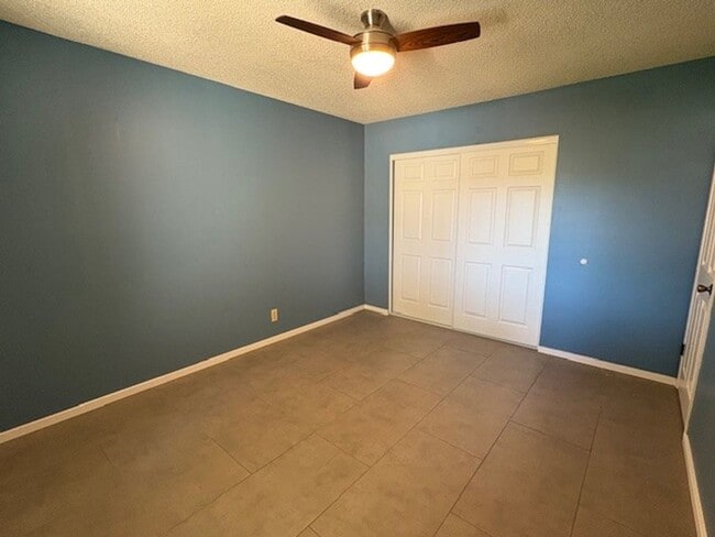 Building Photo - Tranquil Single-Story Townhome in Northshore