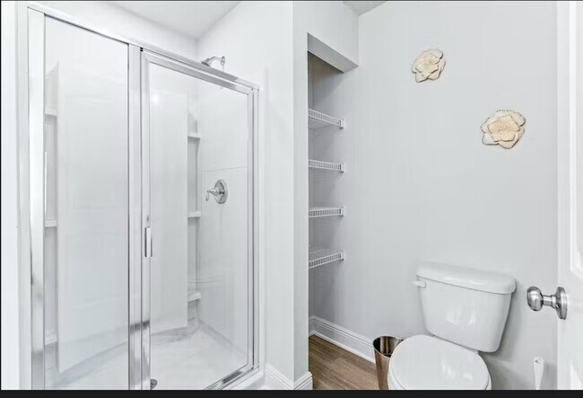 Building Photo - 7597 Shadow Lake Dr