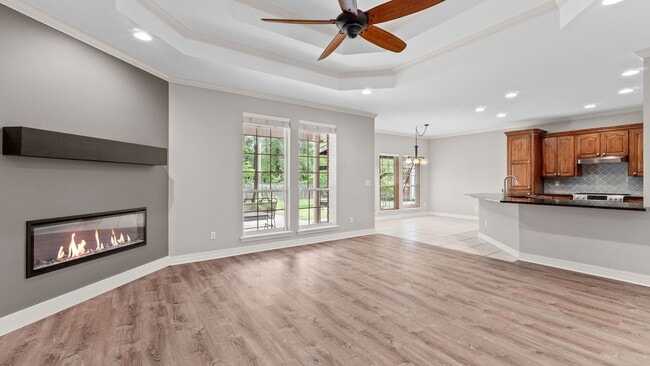 Building Photo - 4 Bedroom, 3 bathroom home in Pleasant Gro...