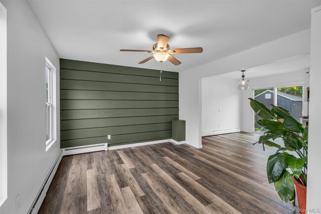 Building Photo - 98 Dahlia Dr