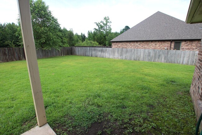 Building Photo - Coming Soon: Beautiful 3 Bedroom, 2 Bath n...