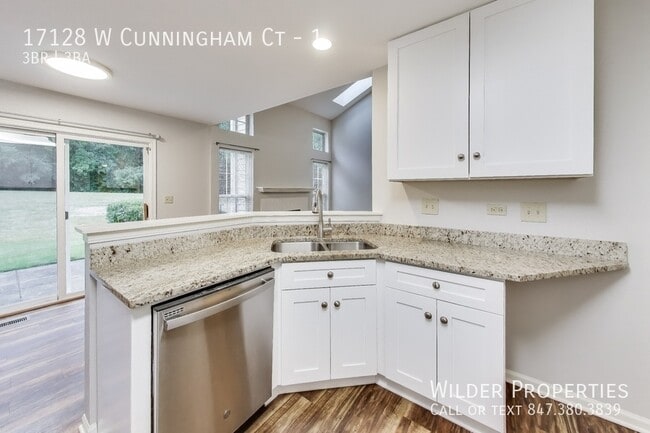 Building Photo - 17128 W Cunningham Ct