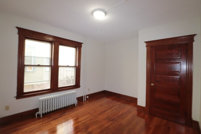Building Photo - 103-105 Lincoln St / Owen Properties, LLC