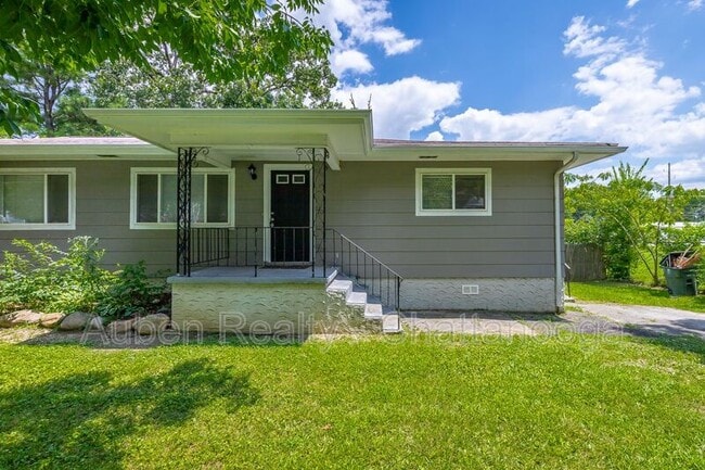 Primary Photo - 2806 Silverdale Rd