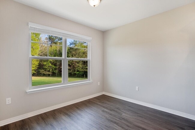 Building Photo - 3 BD 2 BA Split plan Home in the Ocean Spr...