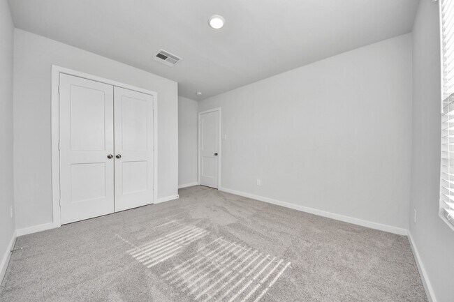 Building Photo - 5806 Quest Valley Dr