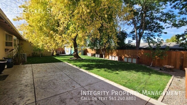 Building Photo - 2985 Seckel St