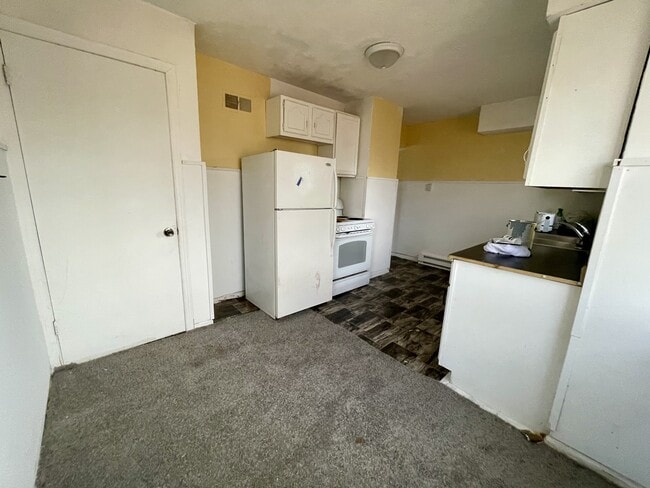 Building Photo - 917 Huey St